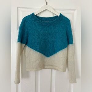 Jack Wills is size 6